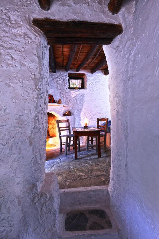 Aparthotel Aspros Potamos Makrýgialos Habitación foto