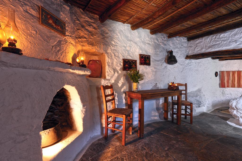 Aparthotel Aspros Potamos Makrýgialos Habitación foto