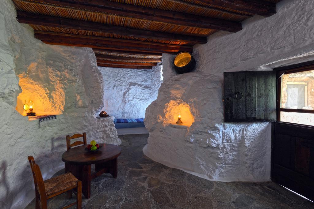 Aparthotel Aspros Potamos Makrýgialos Habitación foto